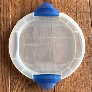 SNAPWARE press-to-seal size 9 oval lid